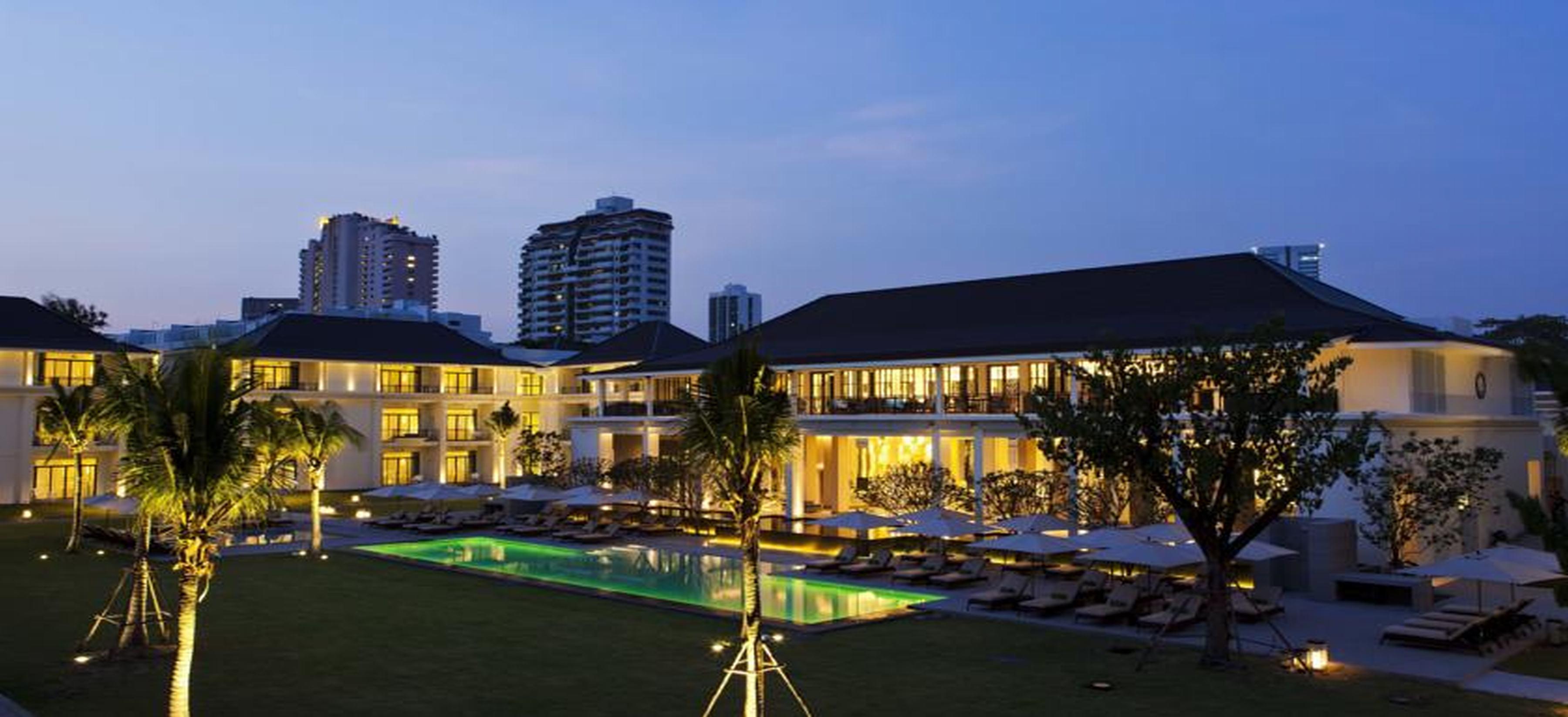 U Sathorn Bangkok Hotel Exterior photo
